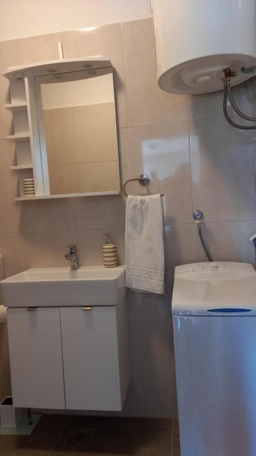 Leona Apartment Vidikovac, Pula Buitenkant foto