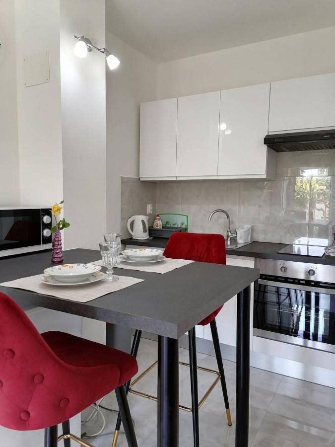 Leona Apartment Vidikovac, Pula Buitenkant foto