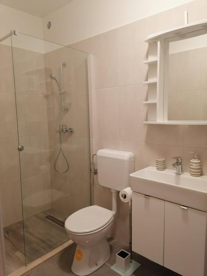Leona Apartment Vidikovac, Pula Buitenkant foto