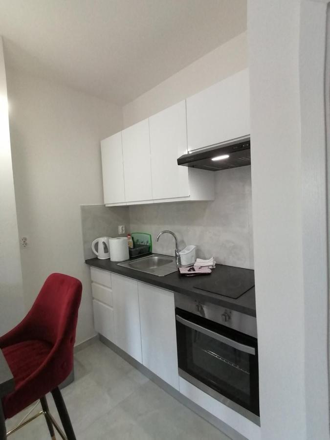 Leona Apartment Vidikovac, Pula Buitenkant foto