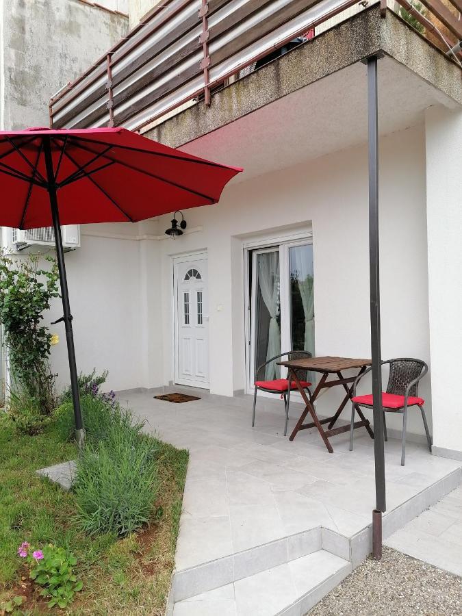 Leona Apartment Vidikovac, Pula Buitenkant foto